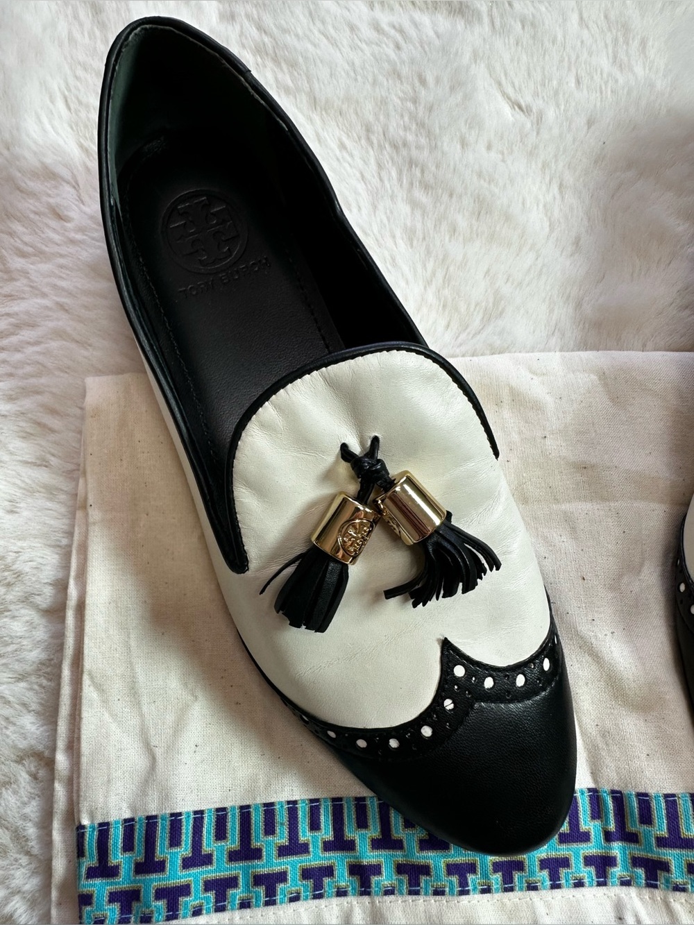 Tory Burch Two-Tone Black and White Flats - Picture 2 of 7